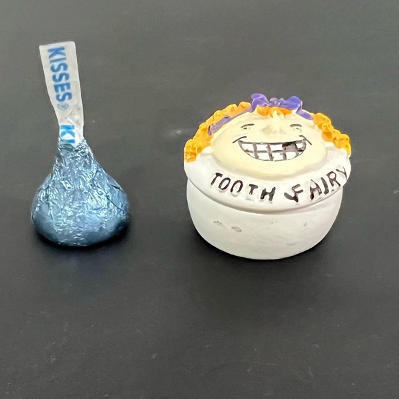 Kids Woden Tooth Fairy Jar - Picture 2 of 4